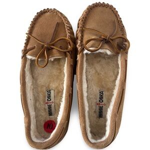 Minnetonka Pile Lined Hardsole Moccasin slippers